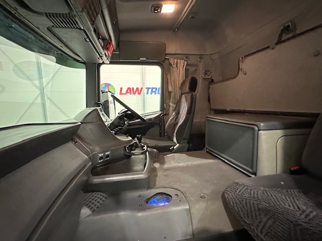 Scania 114 340 6×2 Rear Lift Sleeper Cab Curtainsider