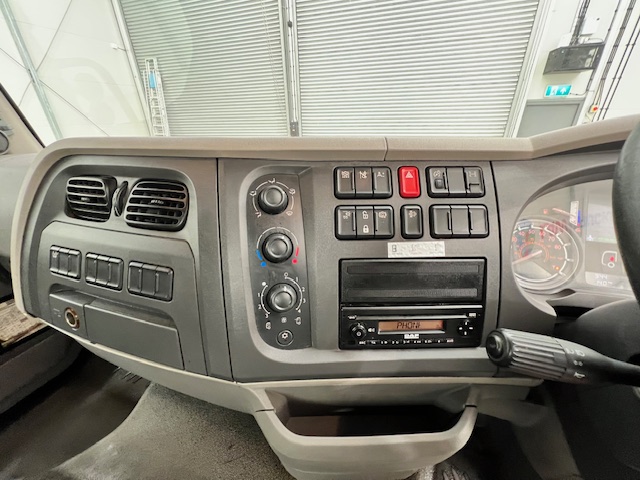DAF LF 260 4×2 Rest Cab Tractor Unit
