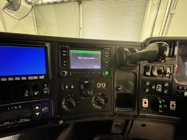Scania R410 8×4 Sleeper Cab Bulk Tipper