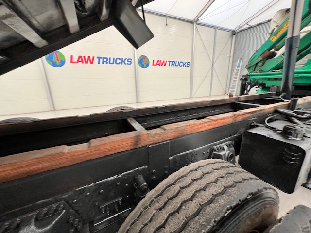 Scania P270 10 Tyre Day Cab Bulk Tipper with Crane