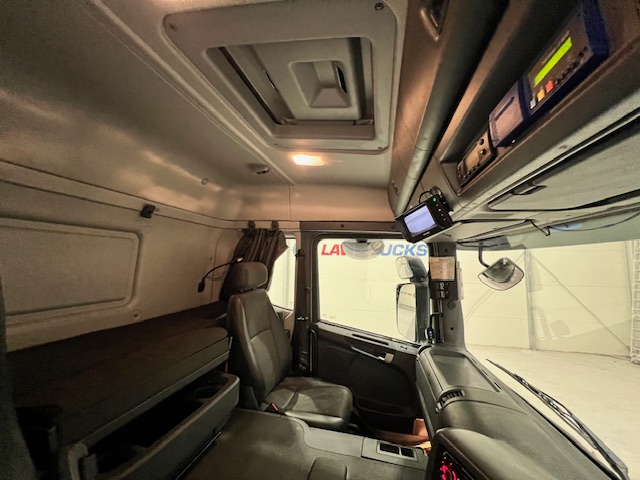 Scania P250 4×2 Sleeper Cab Fridge Box