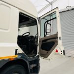 DAF CF75 310 6×2 Rear Lift Sleeper Cab Curtainsider - thumbnail
