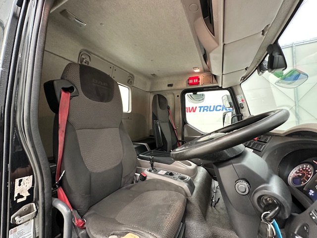 DAF LF 260 4×2 Urban Tractor Unit Trailer