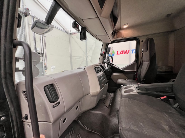 DAF LF 260 4×2 Rest Cab Tractor Unit