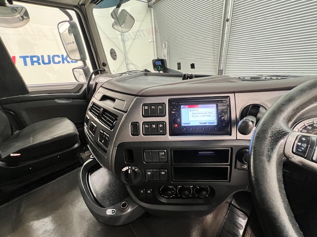 DAF XF 460 4×2 Super Space Cab Tractor Unit