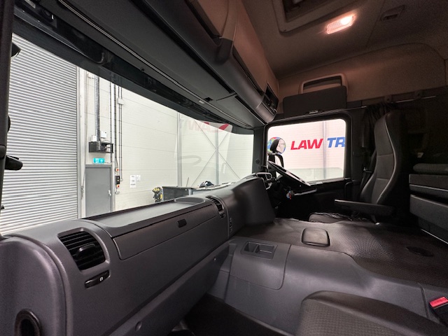 Scania P280 4×2 Sleeper Cab Box Van
