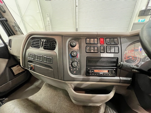 DAF LF 260 4×2 Rest Cab Tractor Unit