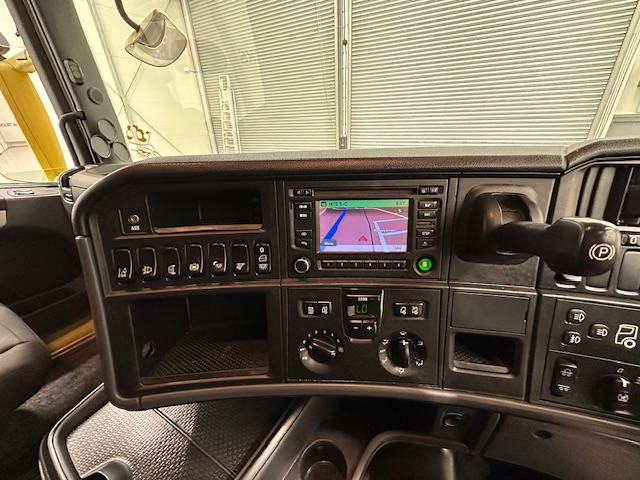 Scania R450 6×2 Midlift Topline Tractor Unit