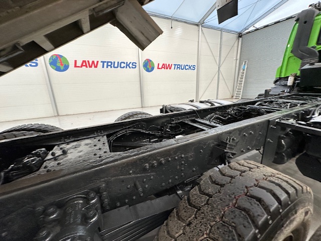 DAF CF 370 8×4 Day Cab Tipper Manual