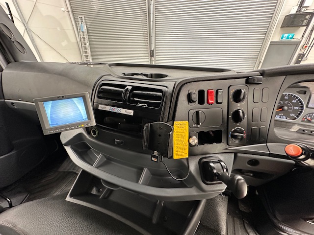 Mercedes Axor 1824 Day Cab Box Van