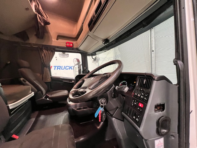 Scania R450 6×2 Midlift Topline Tractor Unit