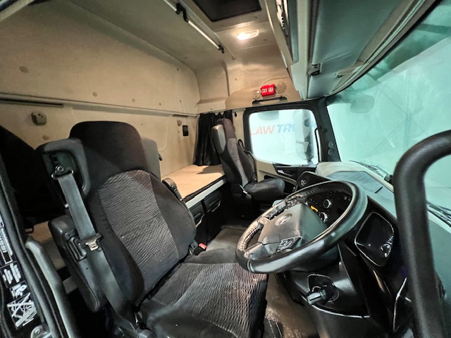 Mercedes Actros 2545 6×2 Midlift Tractor Unit