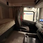 DAF CF 330 6×2 Rear Lift Sleeper Cab Curtainsider - thumbnail