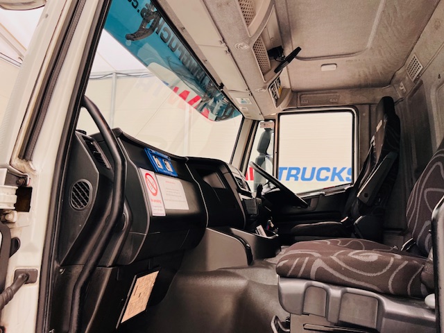 Iveco Stralis 310 AT Euro 6 6×2 Box Van