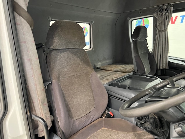 Scania 114 340 6×2 Sleeper Cab Beavertail