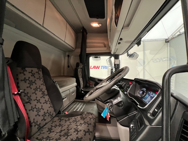 Scania R450 6×2 Midlift Highline Tractor Unit
