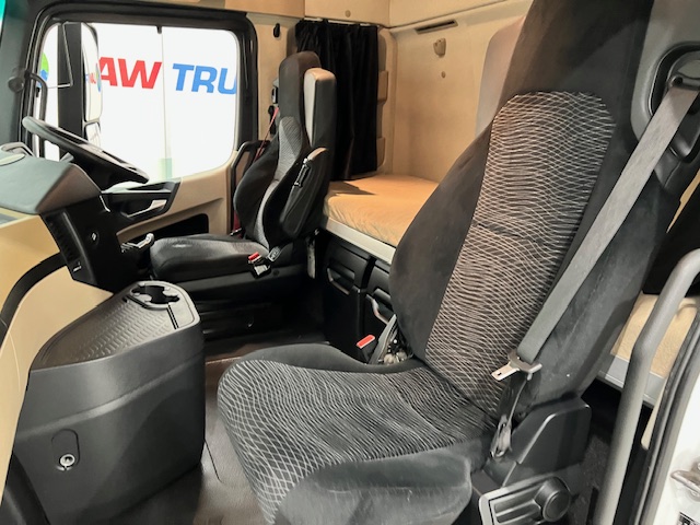 Mercedes Actros 2545 6×2 Midlift Tractor Unit