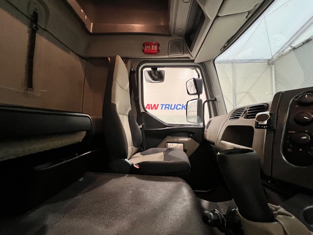 Renault Midlum 190 Sleeper Cab Box Van