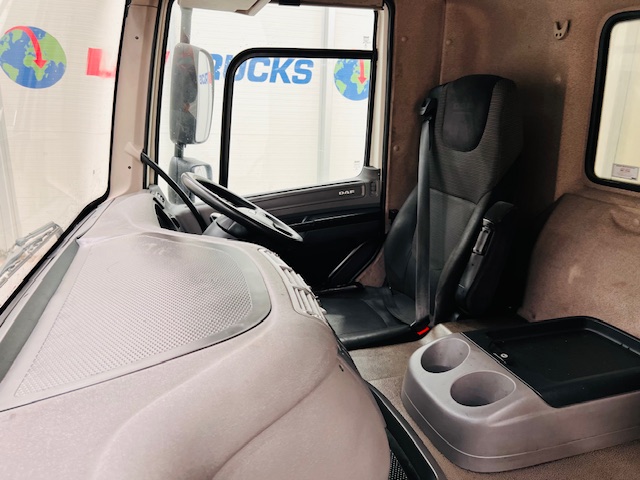 DAF CF 330 6×2 Rear Lift Fridge Box