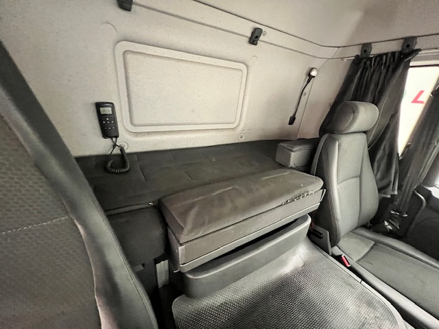 Scania P320 6×2 10 Tyre Sleeper Cab Dropside