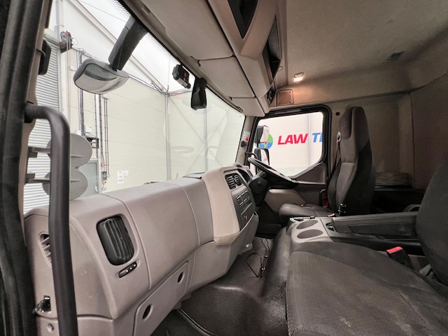 DAF LF 260 4×2 Rest Cab Tractor Unit