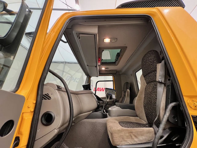 DAF CF75 310 6×4 Day Cab Gritter