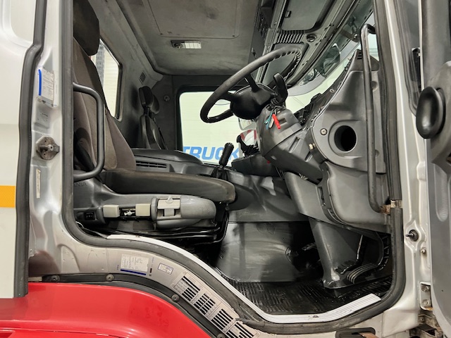 Scania P94 220 4×2 Day Cab Recovery Truck