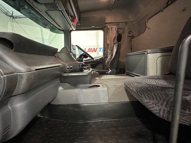 Scania 114 340 6×2 Rear Lift Sleeper Cab Curtainsider