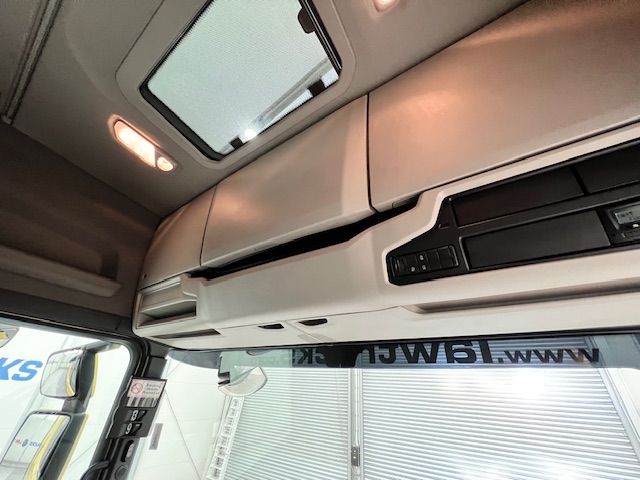Scania S450 6×2 Midlift Highline Tractor Unit