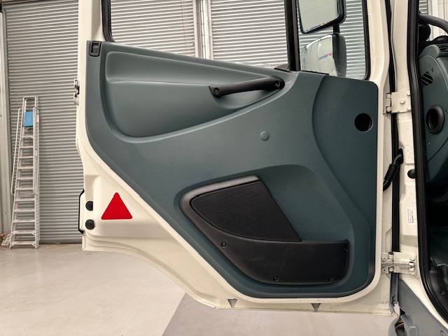 DAF CF65 220 Sleeper Cab Fridge Box