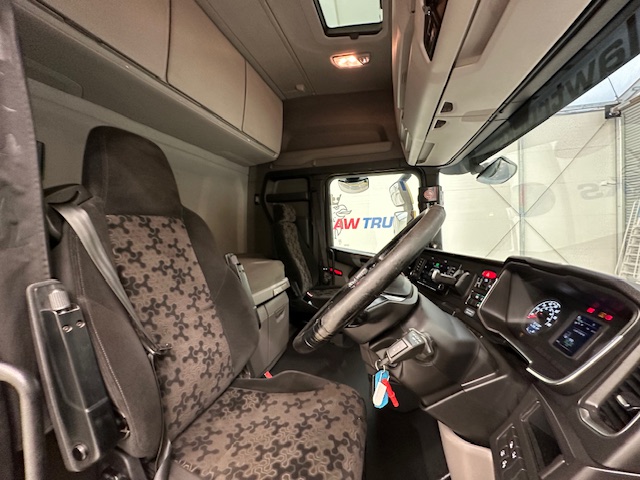 Scania S450 6×2 Midlift Highline Tractor Unit