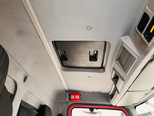 Mercedes Atego 816 Day Cab Curtainsider