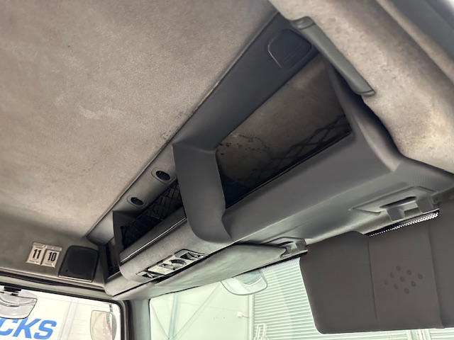 DAF LF55 220 4×2 Steel Tipper Grab Manual