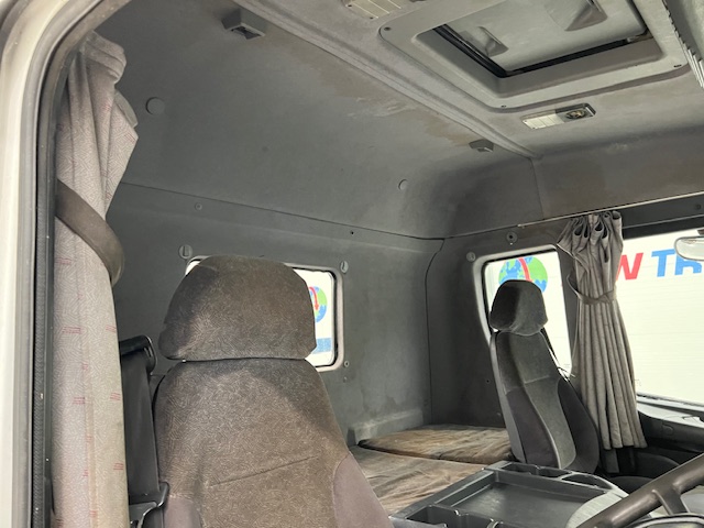 Scania 114 340 6×2 Sleeper Cab Beavertail