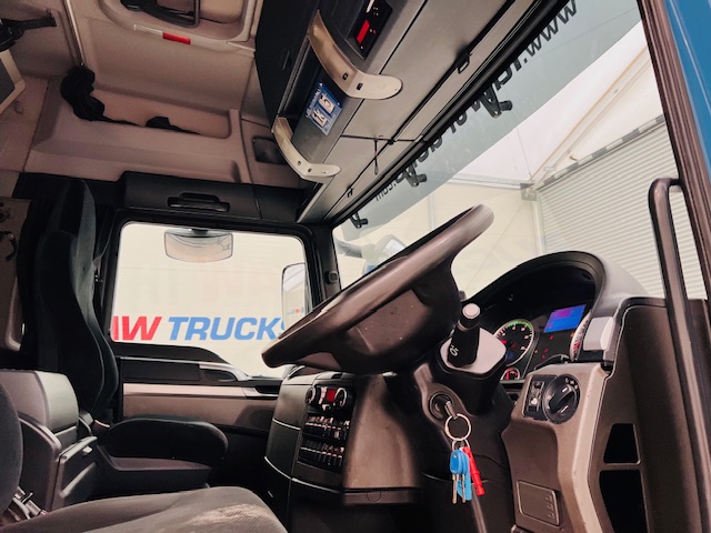 MAN TGS 26.340 6×2 Rear Steer Curtainsider