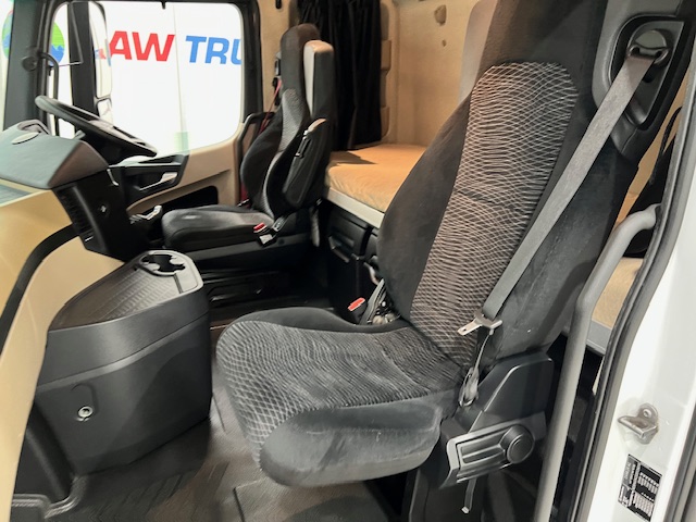 Mercedes Actros 2545 6×2 Midlift Tractor Unit
