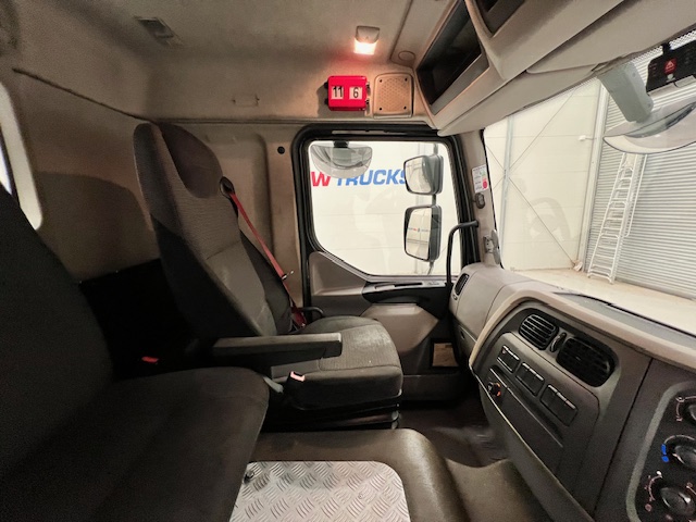 DAF LF 260 4×2 Rest Cab Tractor Unit