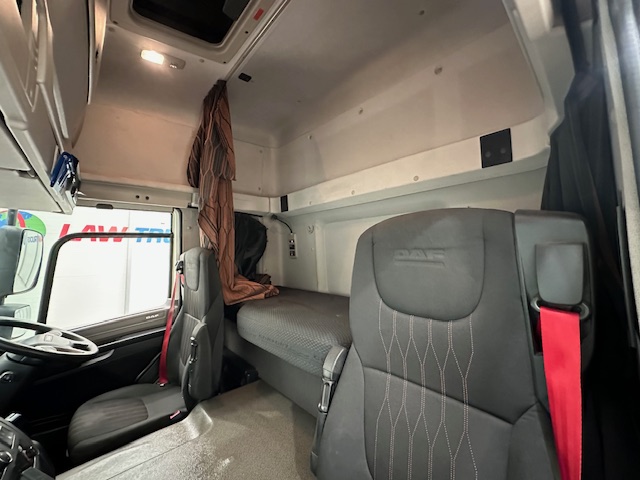 DAF CF 340 6×2 Sleeper Cab Rear Lift Dropside
