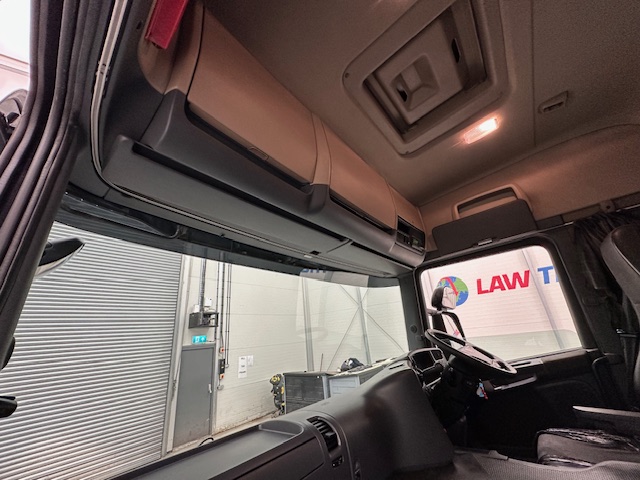 Scania P280 4×2 Sleeper Cab Box Van