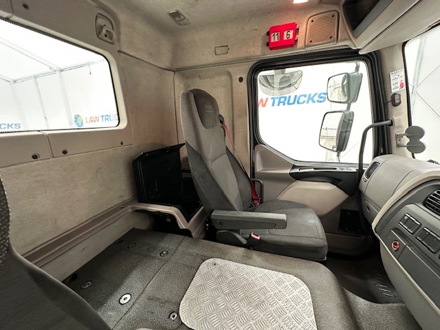 DAF LF 260 4×2 Rest Cab Tractor Unit