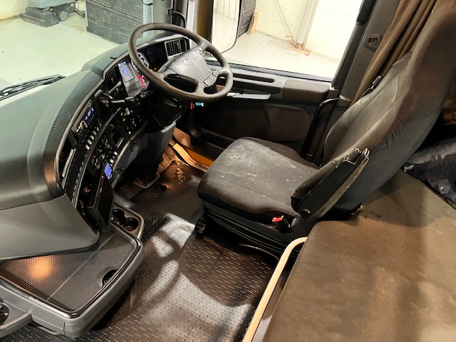 Scania R450 6×2 Rear Lift Tractor Unit PTO