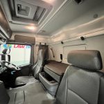 Scania P230 4×2 Sleeper Cab Curtainsider - thumbnail