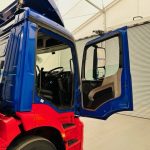 Mercedes Actros 1824 Day Cab Curtainsider - thumbnail