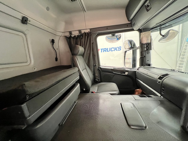 Scania P250 4×2 Sleeper Cab Fridge Box