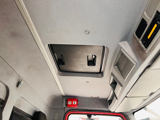Mercedes Atego 816 Day Cab Curtainsider