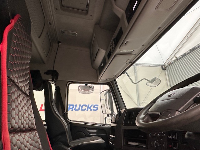 Volvo FM 450 6×2 Midlift Tractor Unit