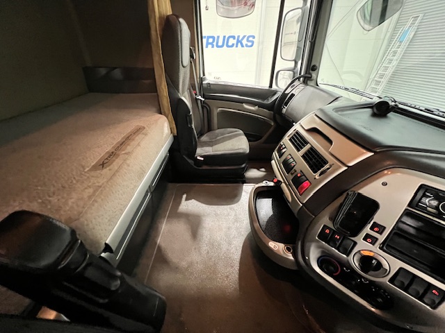 DAF XF105 460 6×2 Super Space Cab Tractor Unit