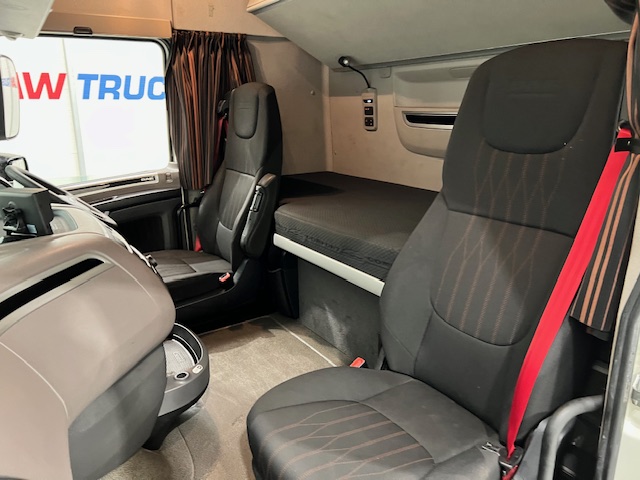 DAF XF 480 6×2 Midlift Tractor Unit