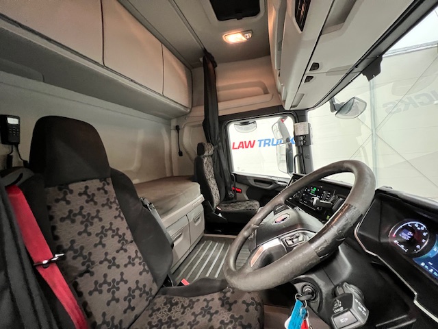 Scania R450 6×2 Midlift Highline Tractor Unit