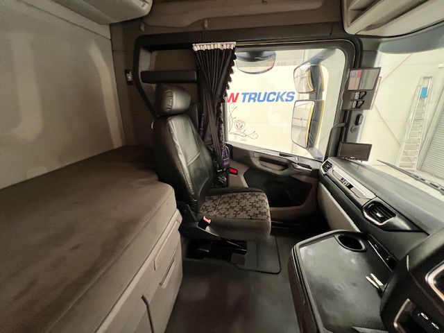 Scania S450 6×2 Midlift Highline Tractor Unit